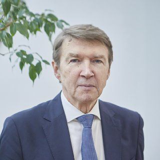 Макаров Валентин Леонидович